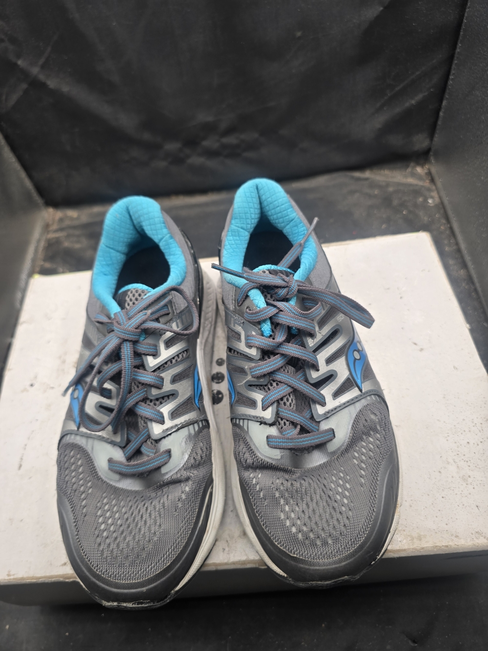 Saucony Gray Athletic Sneakers with Teal Accents